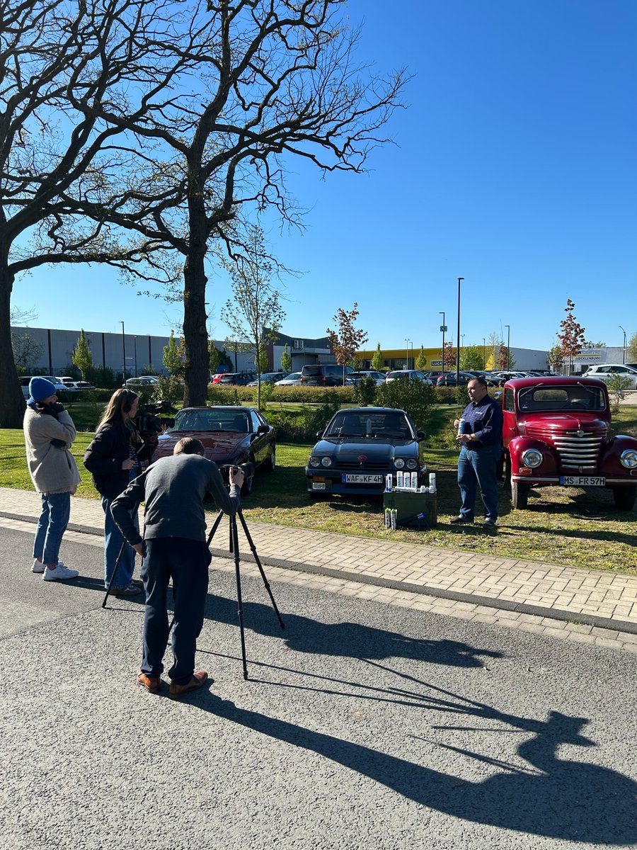 WEICON_de's tweet image. Behind the scenes: A passion for classic cars meets industrial expertise 🚗🔧📸
Behind the scenes: Oldtimer-Liebe trifft Industrie-Know-how 🚗🔧📸

#WEICON #BehindTheScenes #ClassicCars #Crafts #Industry #adhesives #Coating #EpoxyResins