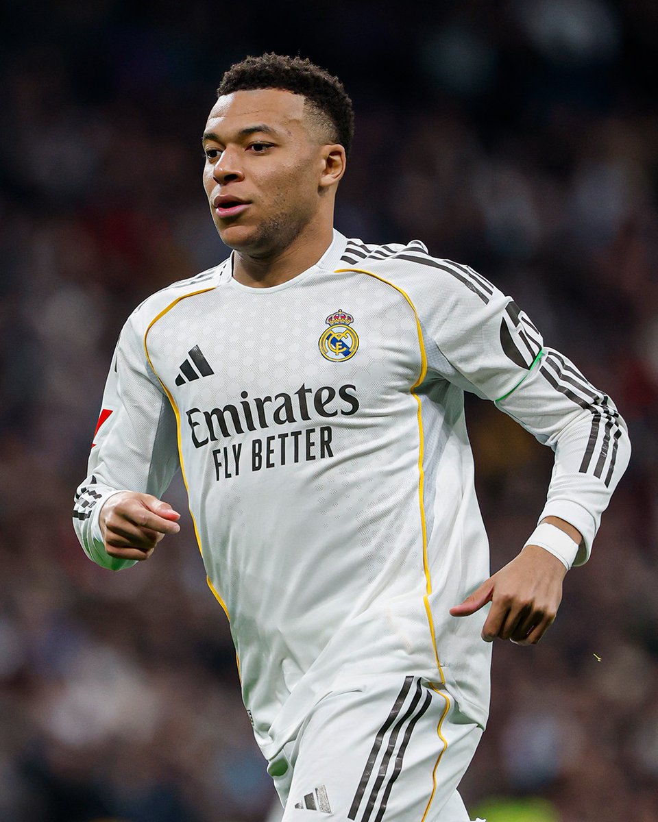 realmadrid's tweet photo. Parte médico de Mbappé.