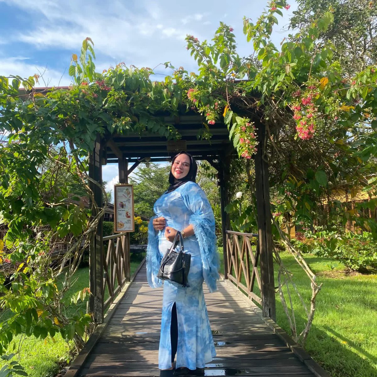 cap kaki tiga tweet media