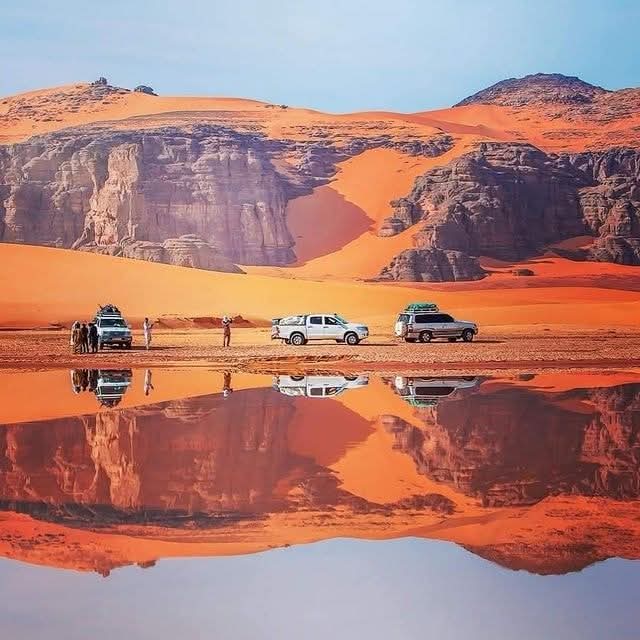 Sabermoussa33's tweet photo. #الصحراء مدرسة للصبر، تعلمك أن الجمال قد يكمن في القسوة، وأن الهدوء يخفي أعظم الأسرار. هي مكان يجعلك تتواضع أمام عظمة الخالق، فتفقد عقلك في رمالها لتجد روحك في صمتها... #مرحبا بكم في صحراء جنوب الجزائر 🇩🇿♥#تمنغست_جانت... https://t.co/D6tjZLaCC7