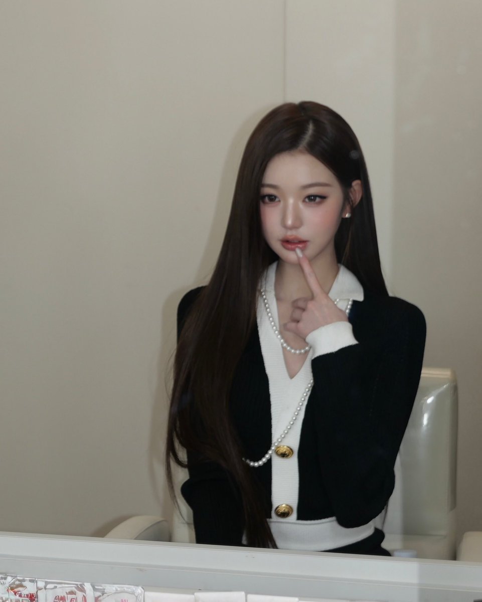 장원영 얼굴 tweet media