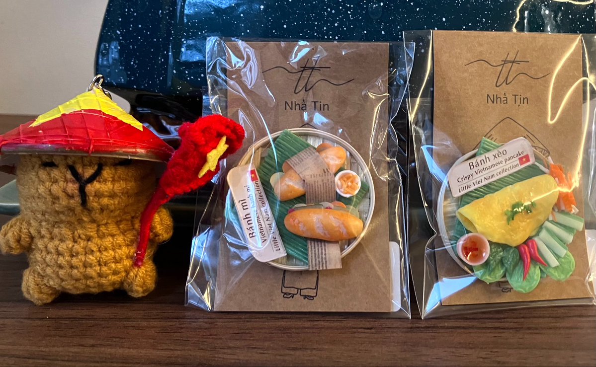 今日は休憩の日。リンラン周辺で旦那と一緒に買い物やマッサージに行ってわりとのんびり😙

バインセオとバインミーのマグネットがかわいくて買っちゃった😘

全身マッサージに行ったら、かなり体がスッキリ✨

#ハノイ