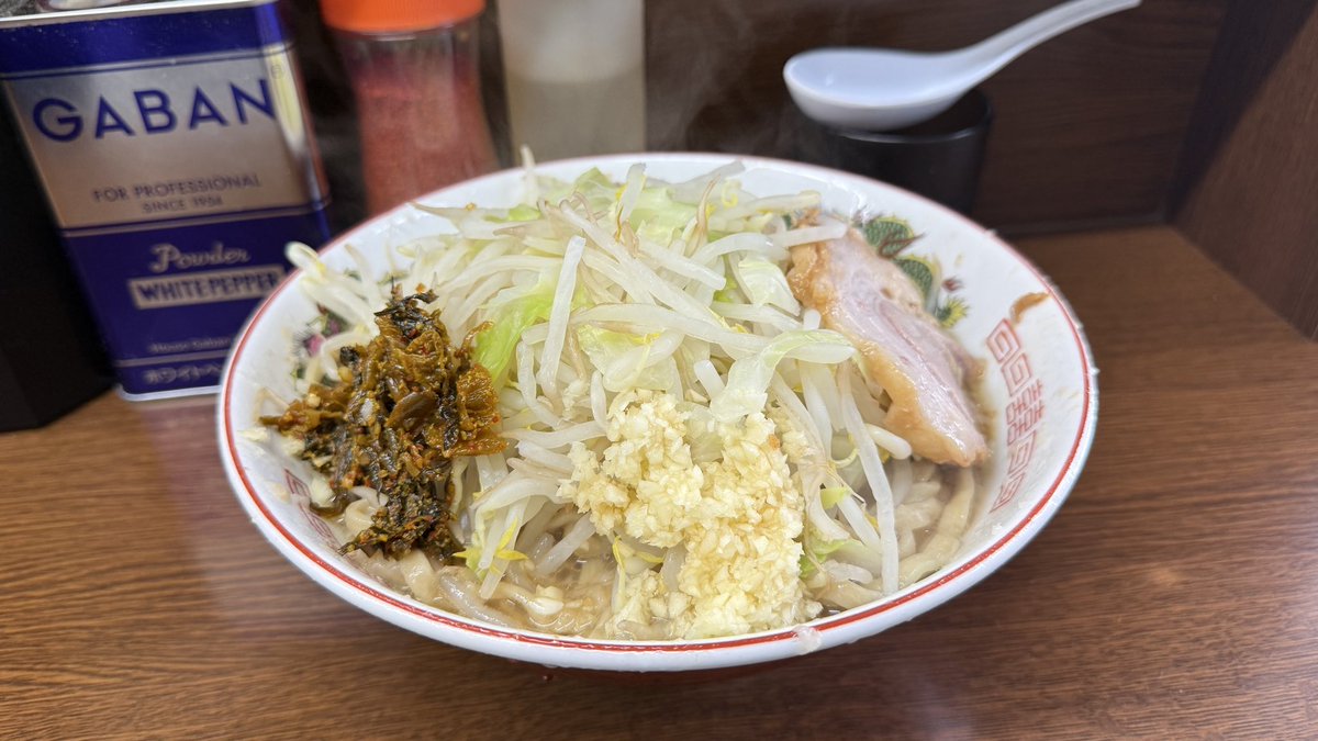 syarisyari tweet media