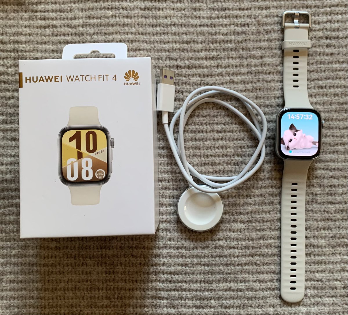 starnas1431's tweet photo. ส่งต่อ Huawei Watch Fit4 สีขาว
ราคา 1750 รวมส่ง
มีรอยขนแมวนิดหน่อยค่ะ 
ซื้อมาไม่ค่อยได้ใช้เลย 
สนใจสอบถามได้นะคะ

#huawei #HuaweiWatchFit4 #สมาร์ทวอทช์ #Smartwatch https://t.co/ONTKLG9bQ3