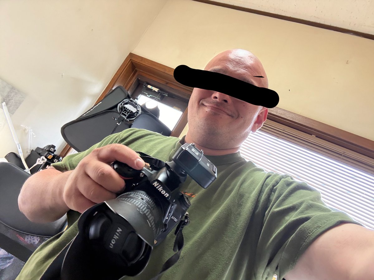 yuria_takane_P's tweet image. D750持つハゲちゃん😺
フルサイズもでかい人が持つとAPSーC機並みになると名言いただきましたw

#カメラマンさんと繋がりたい 
#D750