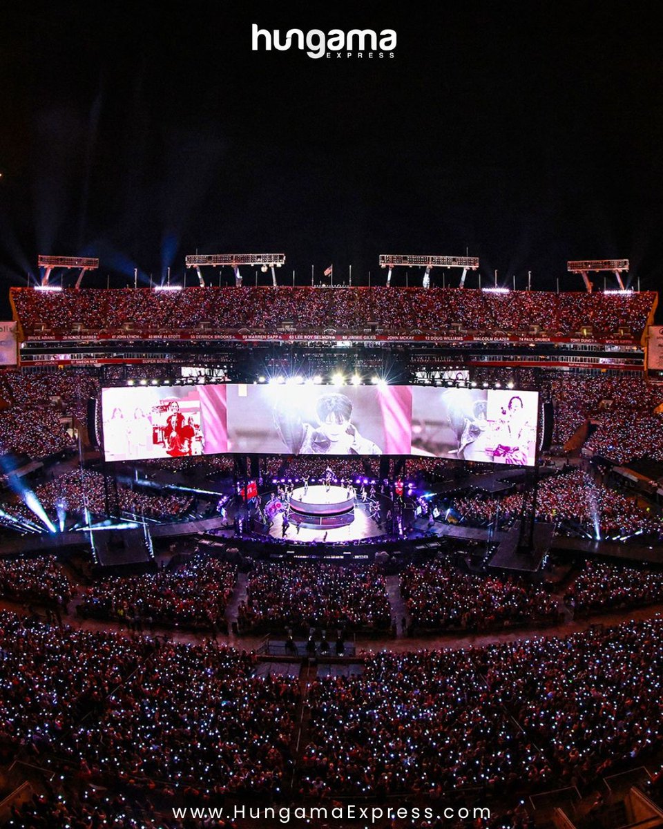 HungamaExpress's tweet image. BTS have officially started their North America run in Tampa, Florida as part of the ARIRANG tour.

Via BIGHIT MUSIC / Live Nation

#BTS #ARIRANGTour #Tampa #NorthAmericaTour #BTSARMY #Kpop #Concert #LiveMusic #EntertainmentNews #Trendingnow #FYP #HungamaExpress