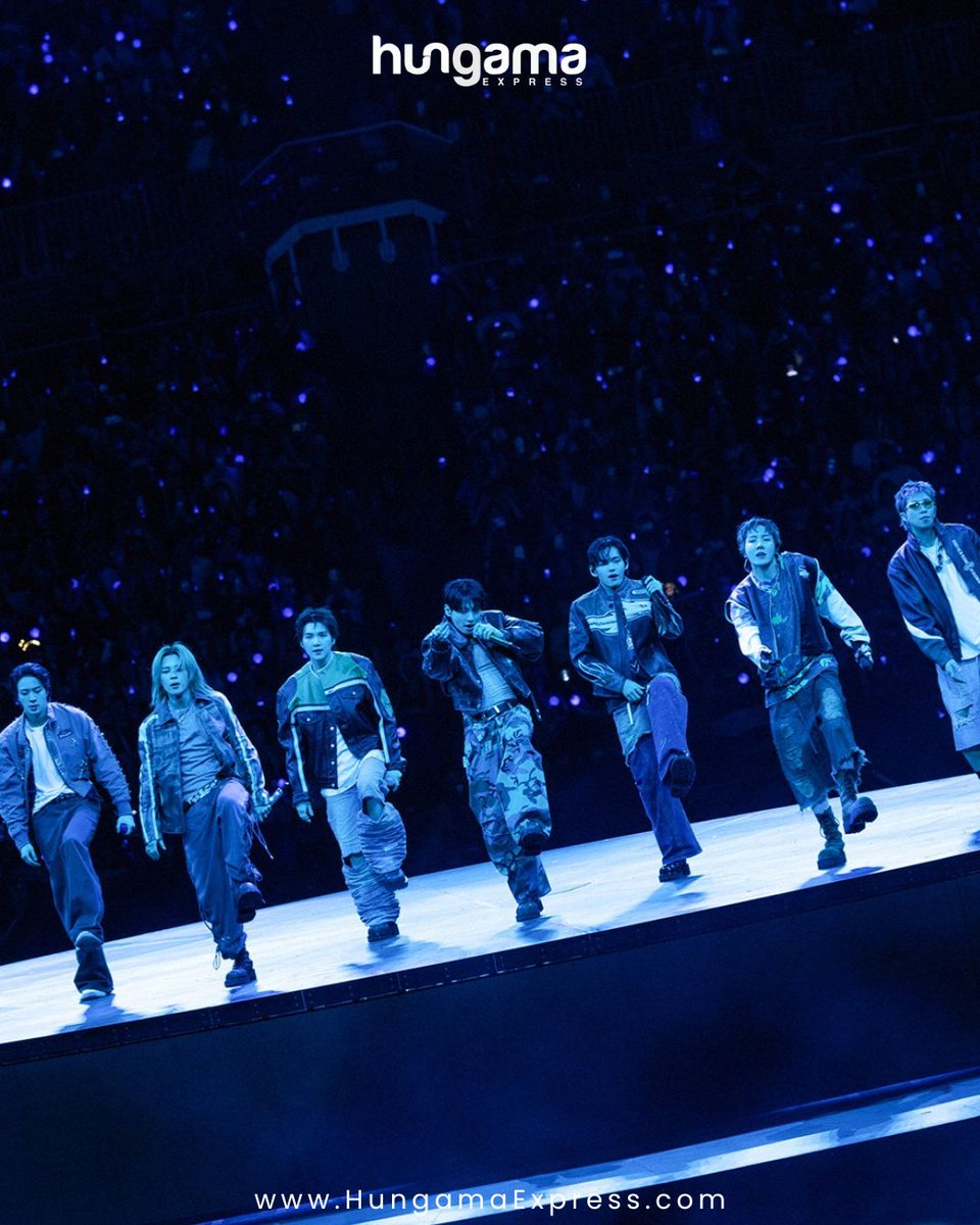 HungamaExpress's tweet image. BTS have officially started their North America run in Tampa, Florida as part of the ARIRANG tour.

Via BIGHIT MUSIC / Live Nation

#BTS #ARIRANGTour #Tampa #NorthAmericaTour #BTSARMY #Kpop #Concert #LiveMusic #EntertainmentNews #Trendingnow #FYP #HungamaExpress