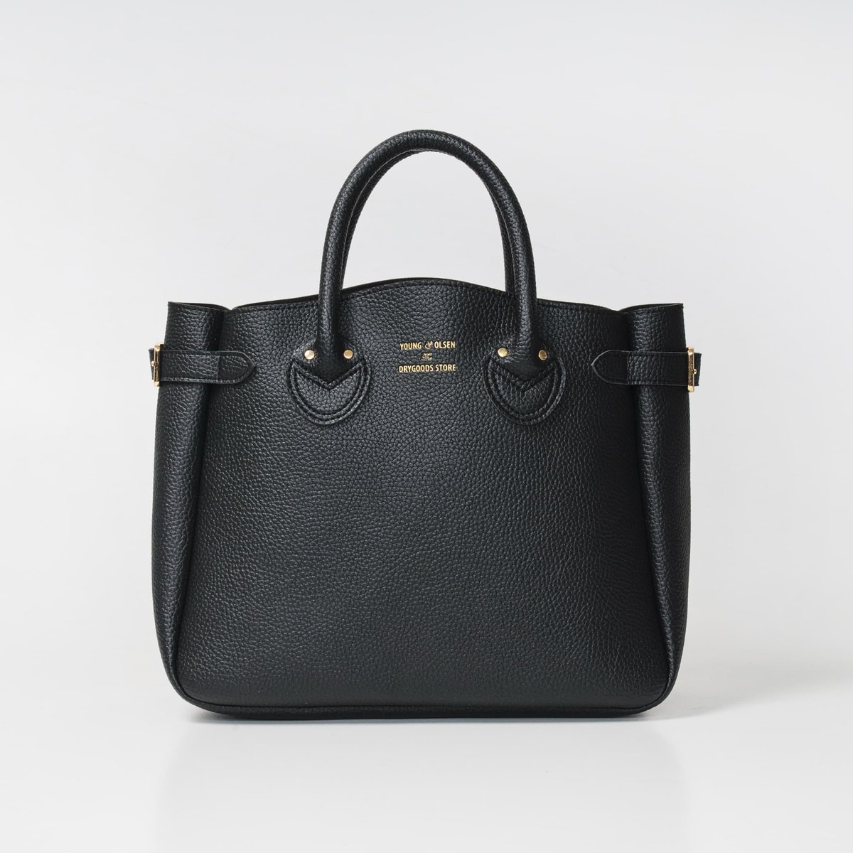 storetkj's tweet image. 《新着》YOUNG &amp;amp; OLSEN The DRYGOODS STORE BELTED TOTE BAG BOOK
🔗tkj.jp/book/?cd=TD078…
-
大人気「ヤングアンドオルセン」のバッグ付きブランドムック新作は、ベルトデザインがおしゃれなレザー調トートバッグ🖤✨
人気の「BELTED TOTE」をベースに、機能性をプラスした本誌限定デザインです！
