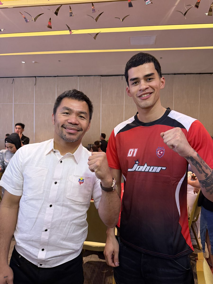 AltSNEAKO's tweet image. Manny Pacquiao was my twitter profile picture in 2015