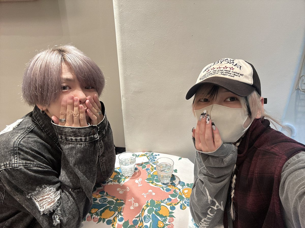 おーはよっっっ❗️

今日はひなたとカフェとか来ちゃって🌷
解散から3日も経っちゃったけど今夜投稿して次に向けて切り替える🔥