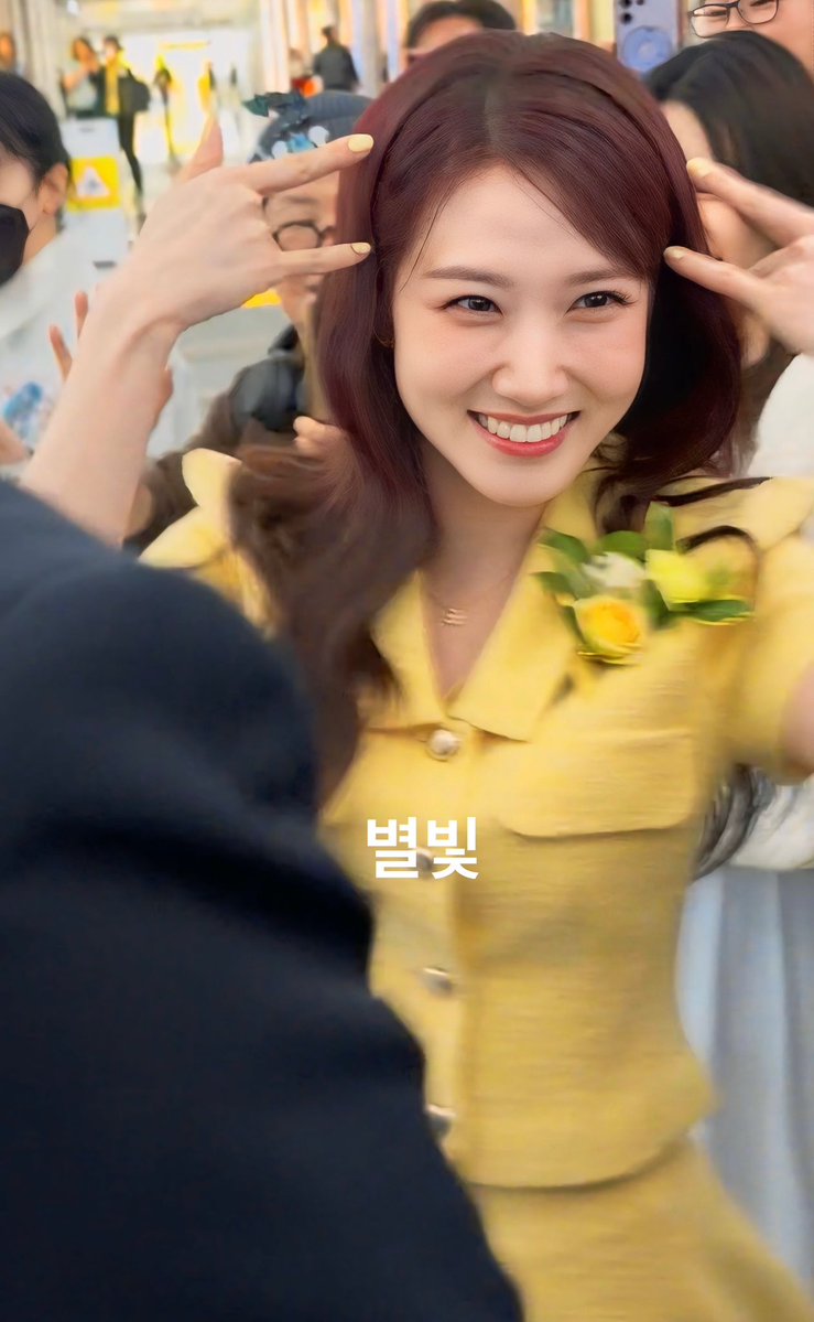 별빛은빛･:*:･ﾟ☽ ☆ ஐ tweet media