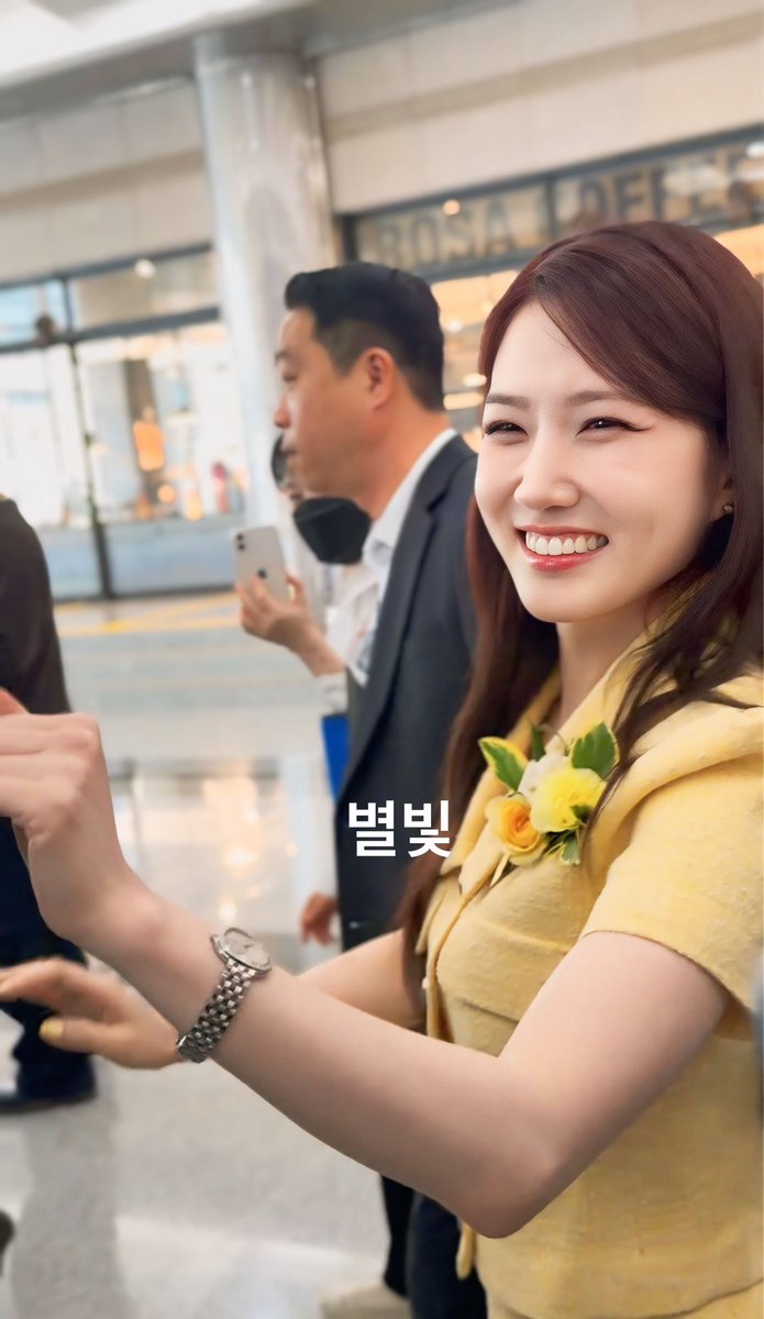 별빛은빛･:*:･ﾟ☽ ☆ ஐ tweet media