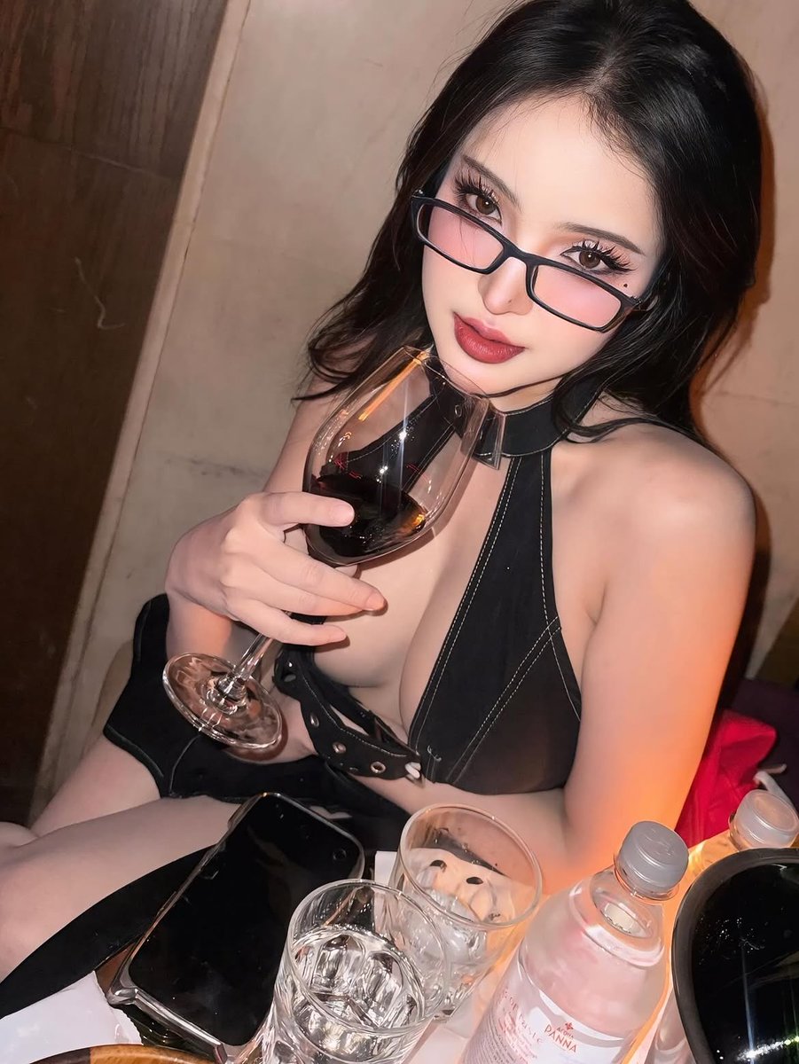 Agnes H. tweet media