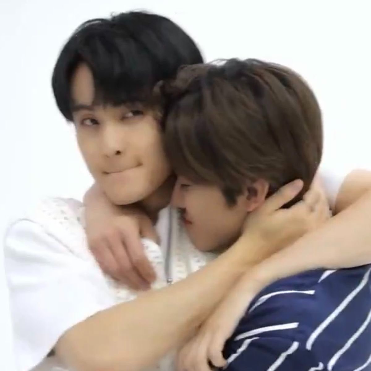 ellie 🐻💚 tweet media