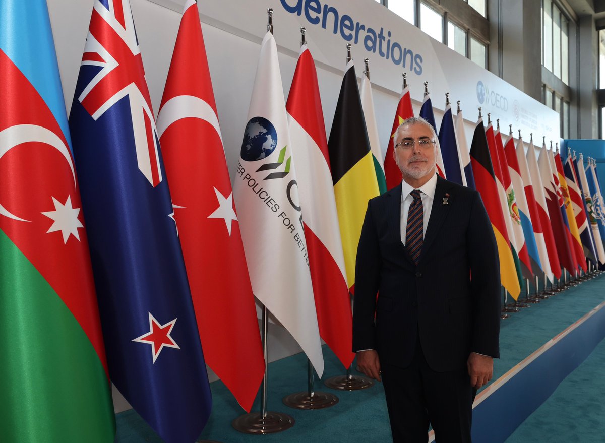 isikhanvedat's tweet photo. 📍OECD 2026 Beceriler Zirvesi’nin ilk günü için Tersane İstanbul’dayız.

25’i bakan düzeyinde, 20’si bakan yardımcısı olmak üzere 57 ülke ve uluslararası kuruluşun 300’e yakın temsilcisini ülkemizde ağırlıyoruz.

2 gün boyunca sürecek zirvede; teknolojik değişim ve dönüşüm süreçlerinin küresel ve bölgesel düzeyde etkilerini, çalışma hayatı ve eğitim sistemlerimizin bu süreçle ilişkisini ele alacağız.✍️

#SkillsSummit #OECD
