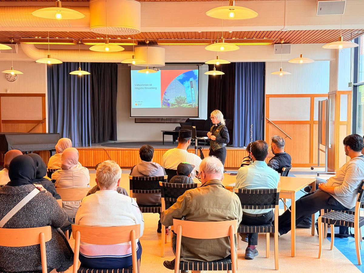 LajnaSweden's tweet photo. Medlemmar från Göteborg hade äran att få besöka våra grannar i Högsbo Kyrkan. Där blev vi varmt välkomnade med en presentation, god mat och många givande diskussioner. Vi ser framemot framtida samarbeten för fred!  #islam #sverige #svenskakyrkan #ahmadiyya #fred https://t.co/TdQCytl87F