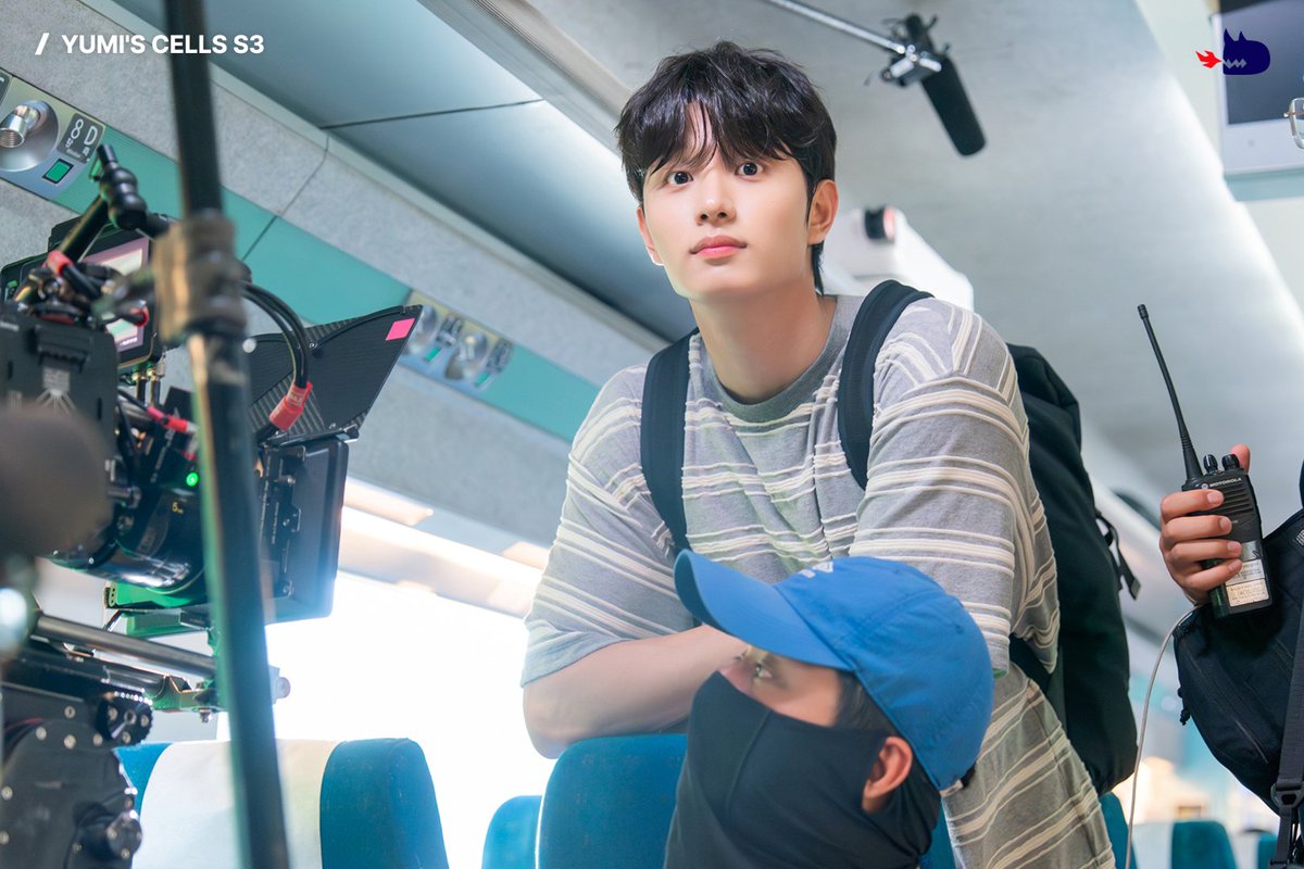 studiodragonKR's tweet image. How can I stay calm with these cute BTS stills?💓
#YumisCellsS3 drops every Mon/Tue on #HBOMax