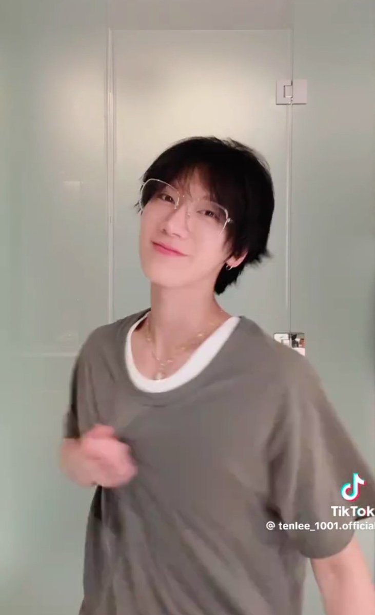 Hello_asian's tweet image. มาแล้วตามสัญญา !!! น้องเตนล์ มาเต้น น่ารักไกลๆหน่อย ตามที่สัญญา กับแฟนๆไว้เมื่อคืนนี้ !! น่าร้ากกก มากกก😍

 TEN  #TikTok 👉 vt.tiktok.com/ZS9kNpr59/

 #tenlee_1001 #TEN #TENLEE #เตนล์