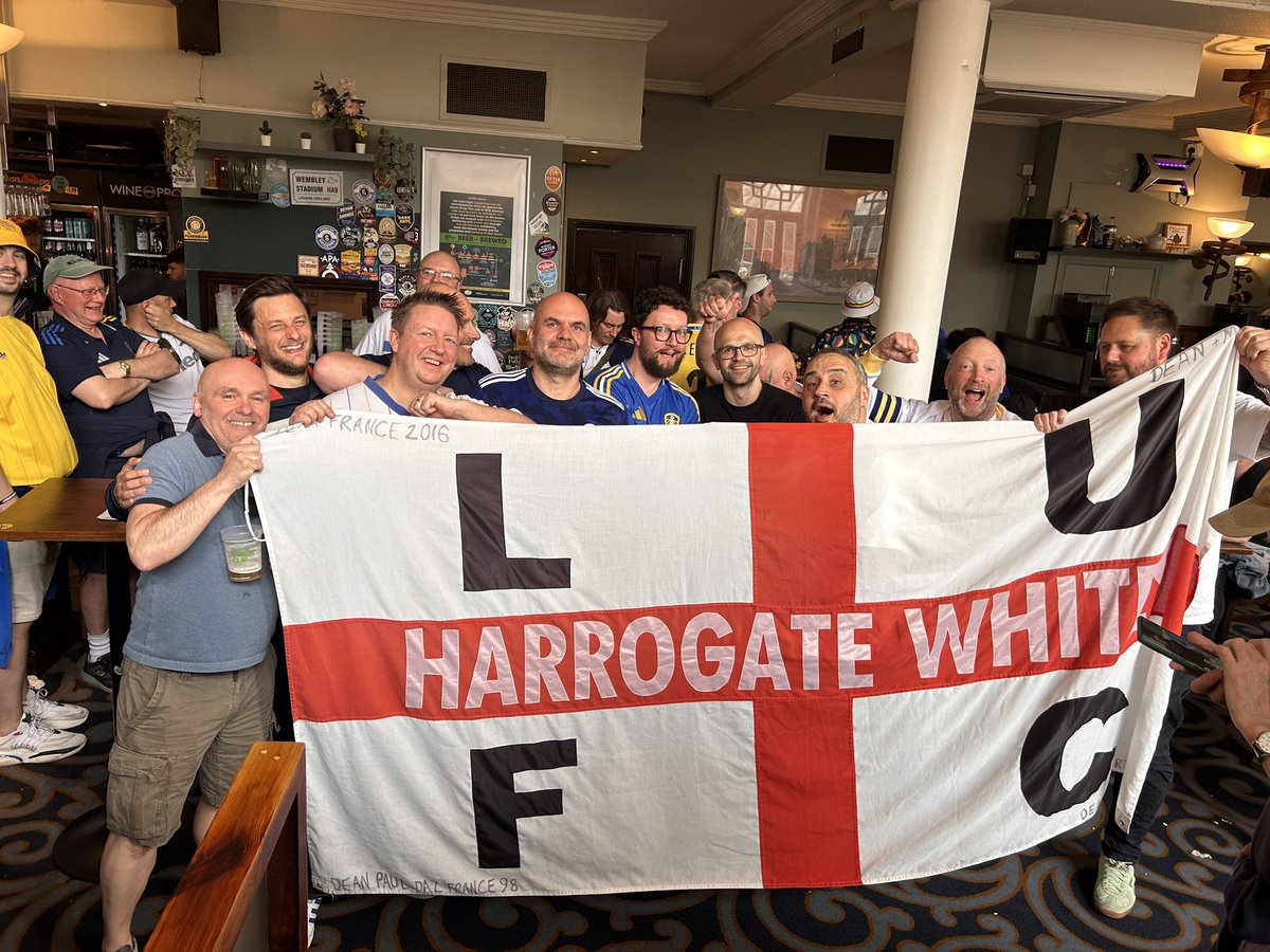 chefdelano's tweet photo. Good to meet you guys. Shame about the result but cracking day nonetheless @TheSquareBall @DanMoylan @Michael_TSB https://t.co/Df2OCanMt4
