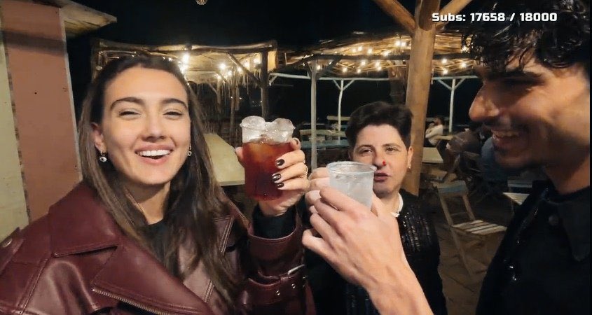 TurkuTurku4057's tweet image. TEWET BUKADAR. 🤷‍♀️🍷PUNTO....SEMPRE NICOLA....SEMPRE ZENİC...👏 TESEKKURLER S🦔 SEN OLMASAYDIN. BU ILISKI BUKADAR RAHAT YASANMAZDI...#zeudiners #zelena.🍷🍷🍷🍷💰