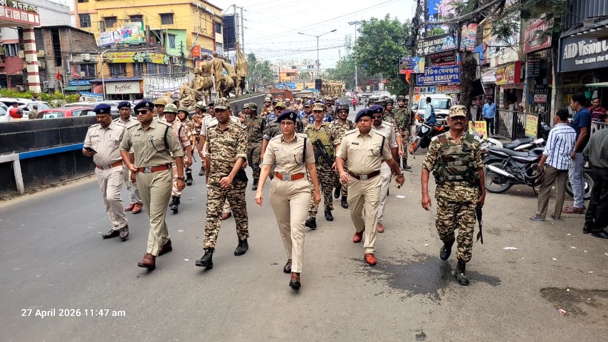 BarasatPolice's tweet image. The Superintendent of Police, Barasat PD, along with the Addl. SP (Zonal), SDPO Barasat, and the IC of Madhyamgram PS, reviewed security arrangements, incorporating CBM measures to ensure a peaceful and secure electoral environment.

#BarasatPoliceDistrict #StayConnected