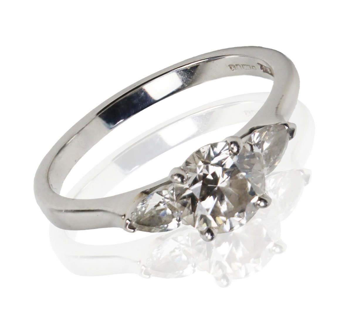 FonsieMealy's tweet image. OPEN FOR VIEWING TODAY - 10AM - 5PM - R95 XV05
CATALOGUE AVAILABLE ONLINE - FONSIEMEALY.IE 
FOR FURTHER DETAILS: 056-4441229 | INFO@FONSIEMEALY.IE 
#AUCTION #SILVER #JEWELLERY #PAINTINGS #MILITARIA #CARPETS