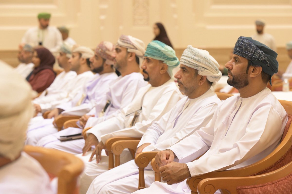 OmanStateCounci's tweet photo. في إطار تعزيز التواصل المؤسسي وترسيخ الشفافية في العمل البرلماني، بمجلس الدولة، https://t.co/x2BujJDm2g