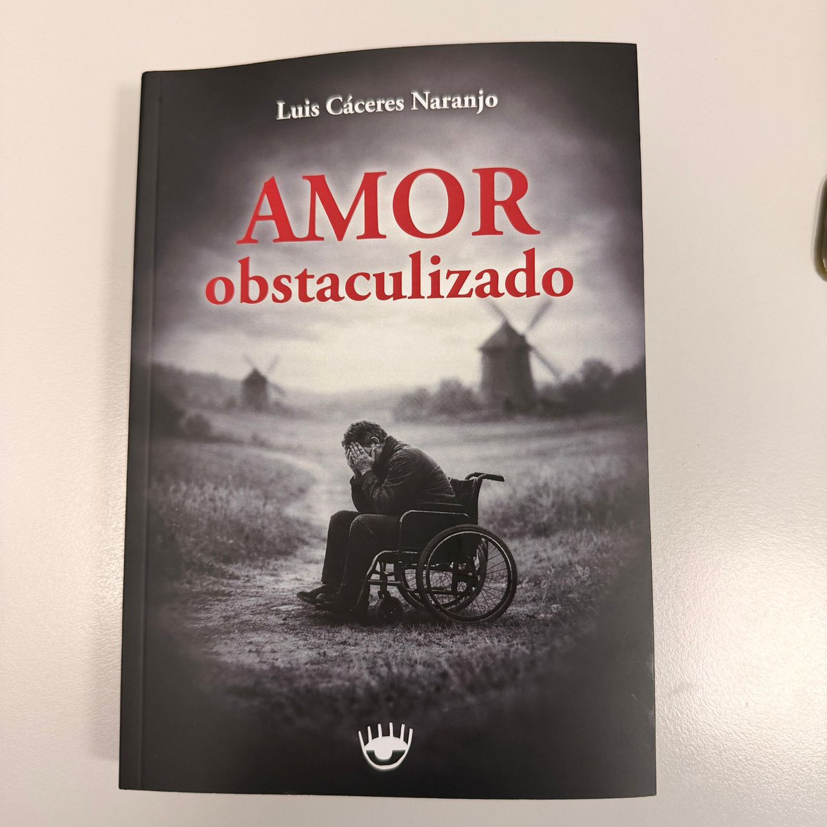 supportgirona's tweet photo. Un somni complert. ✨
Un llibre que parla de dignitat, barreres i amor: "Amor obstaculizado".
Des de Support-Girona hem tingut el privilegi d’acompanyar aquest camí.
Llegiu-lo. 📖 https://t.co/XfF7IdnwCA