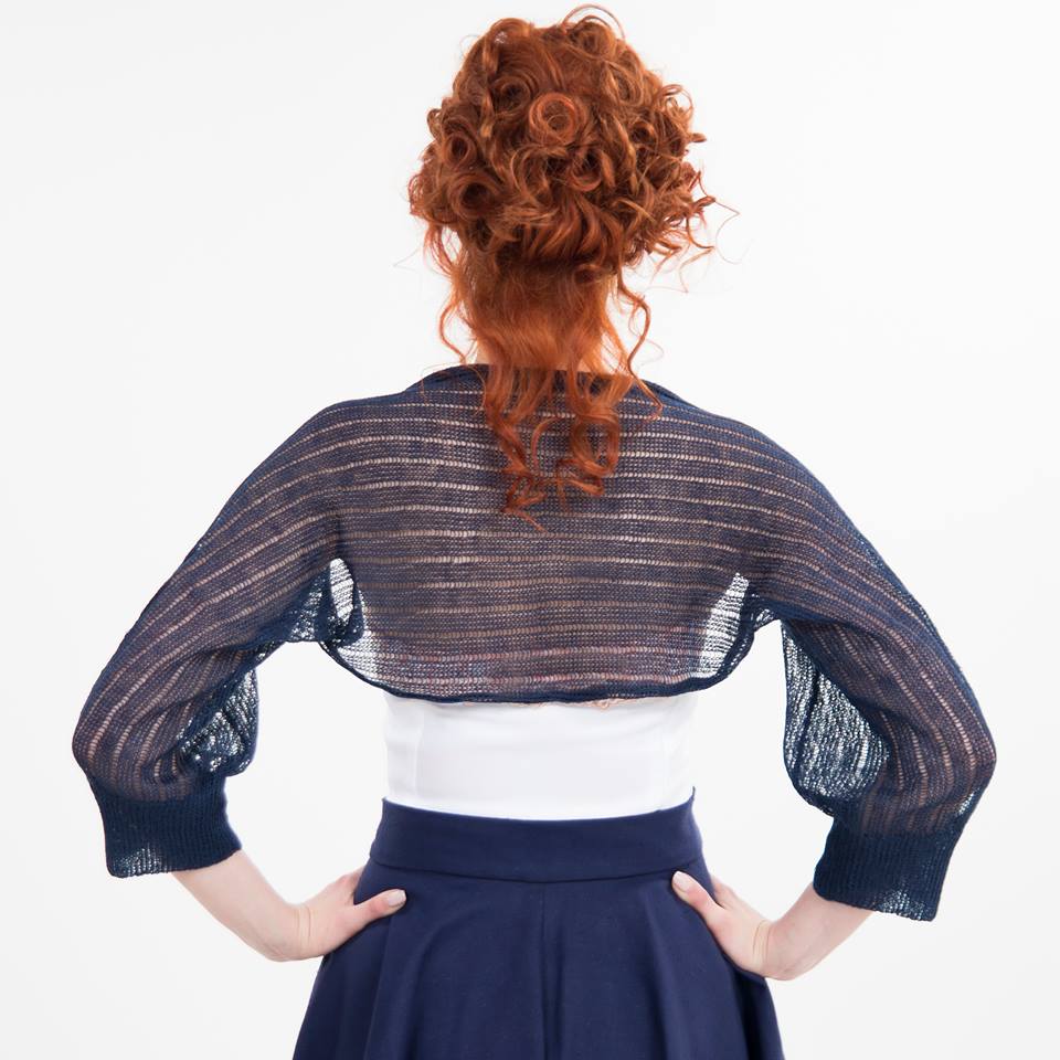 SuperSoftKnits's tweet image. Handmade linen boleroLightweight, breathable, and effortlessly elegant — perfect for for special occasions or everyday wear. #linen #bolero #handmade #linenstyle #womensfashion #minimalstyle #summerlayering #etsyshop #linenknitwear 

shorturl.at/HXsEc