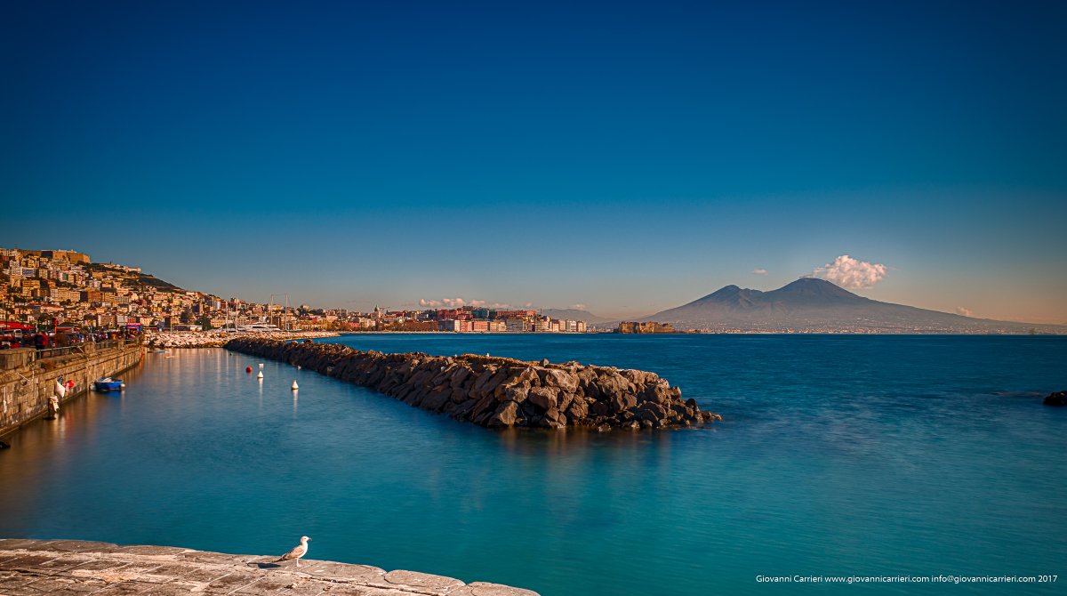 Characteristic Naples Via Toledo ENTIRE APARTMENT tweet media