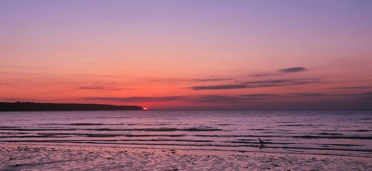 ThisIsIreland3's tweet image. Beautiful start to the week in Ardmore 🌅

📍 Ardmore, Co. Waterford-Ireland ☘️

📸 Linda Troy

#Waterford #Ardmore #Monday #Ireland #Sunrise #Newweek