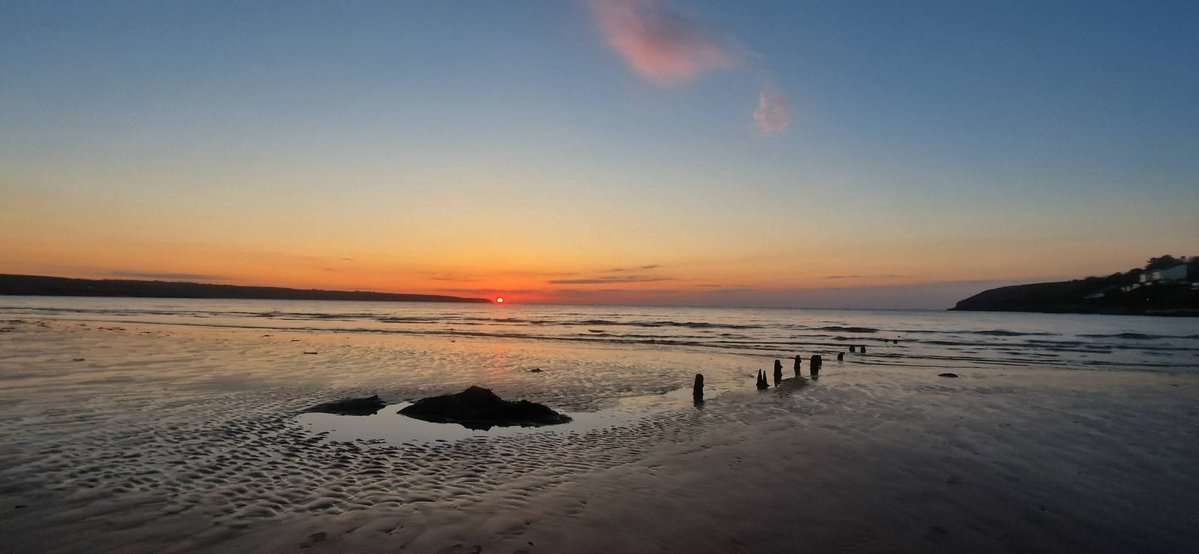 ThisIsIreland3's tweet image. Beautiful start to the week in Ardmore 🌅

📍 Ardmore, Co. Waterford-Ireland ☘️

📸 Linda Troy

#Waterford #Ardmore #Monday #Ireland #Sunrise #Newweek