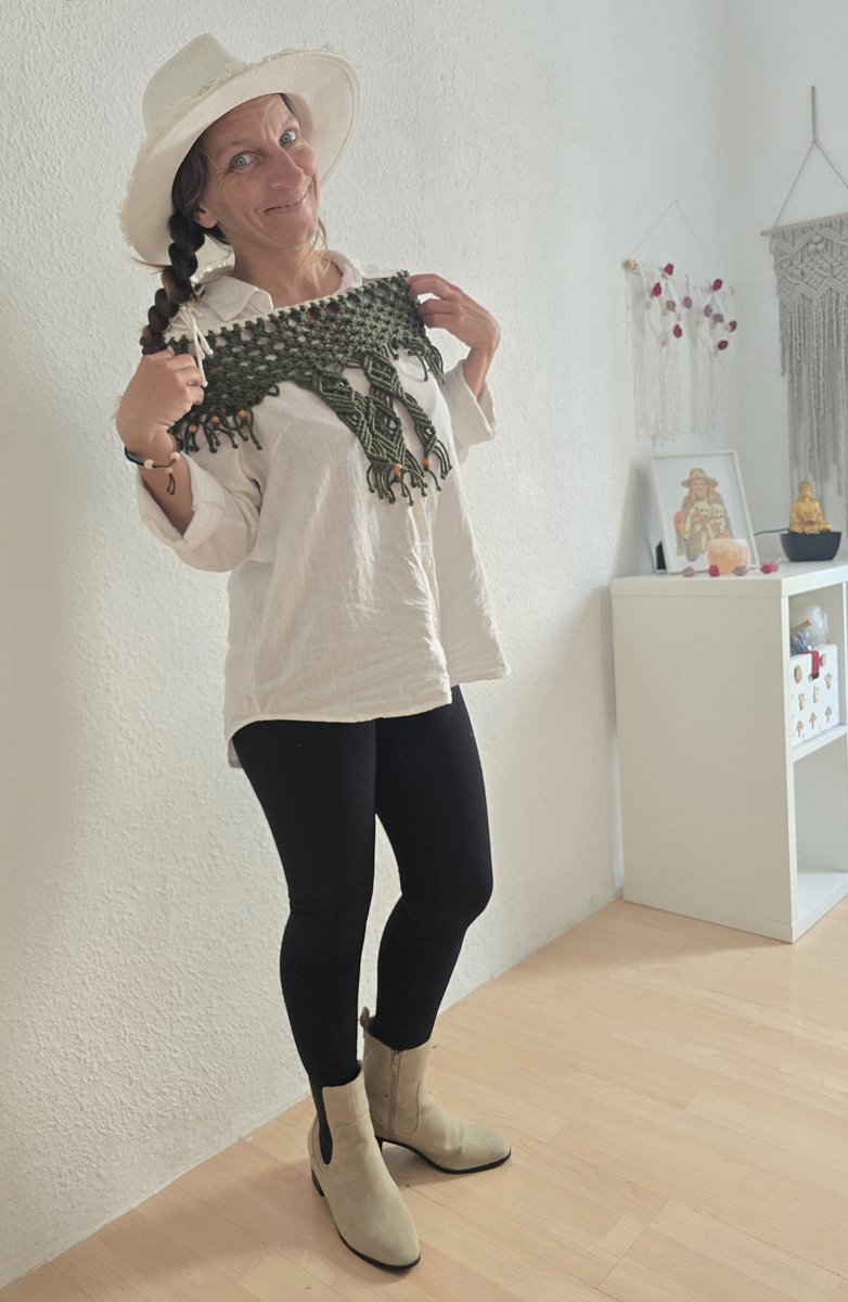 LuDeMacrameGirl's tweet image. Visita mi tienda Etsy de Macramé estilo Bohemio, todo hecho a mano Artesanalmente: Vestidos, Chalecos, Faldas, Bolsos, Sombreros Decorativos, Hamacas Colgantes para Mascotas, Decoración para el hogar... #Etsy #macrame #bohostyle #artesanal #handmade
 luthemacramegirl.etsy.com