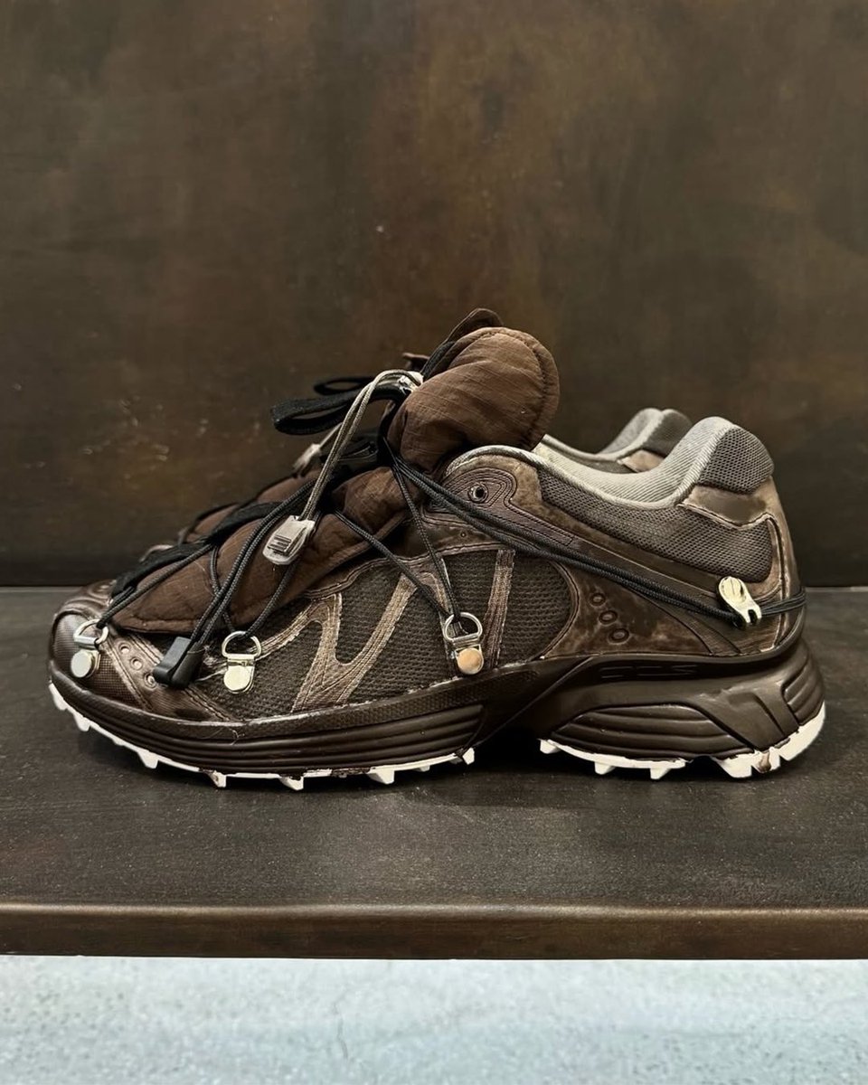 HYPEBEAST's tweet photo. Cop or nah?

ATTEMPT x Salomon XT-Whisper 🔥 https://t.co/GqhZISEev6
