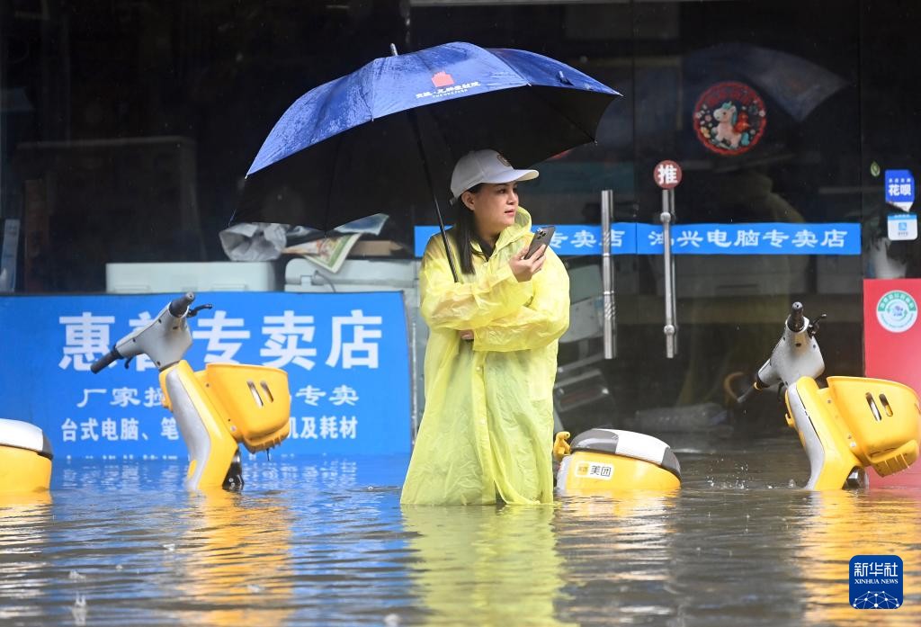 ShutterLife888's tweet image. 广西钦州遭遇强降雨天气。
Heavy rain hits Qinzhou, Guangxi. #Rainfall