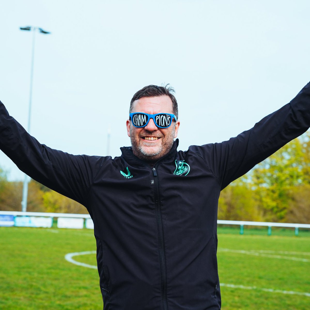 HTAFCWomen's tweet photo. Monday mood 😎

#htafc | #htafcw https://t.co/TuttMZHjIu