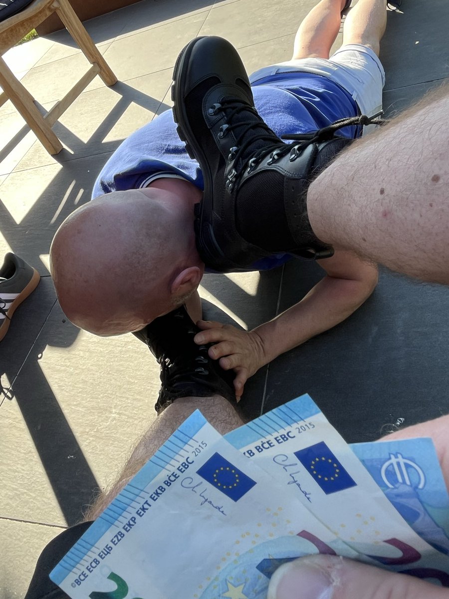 Leather versa tweet media