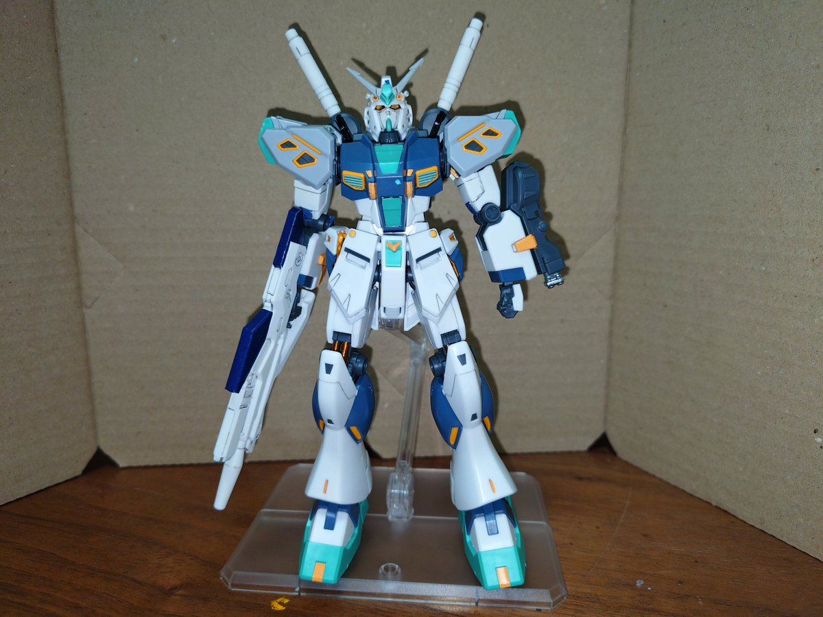 Yanima19's tweet photo. 量産型νガンダム完成！！
とりあえず、アリュゼウスは置いといてキルケー版クスィー造ろうかな？
（アリュゼウス出来たら置き場所が無い） https://t.co/tufC0Cn9oD
