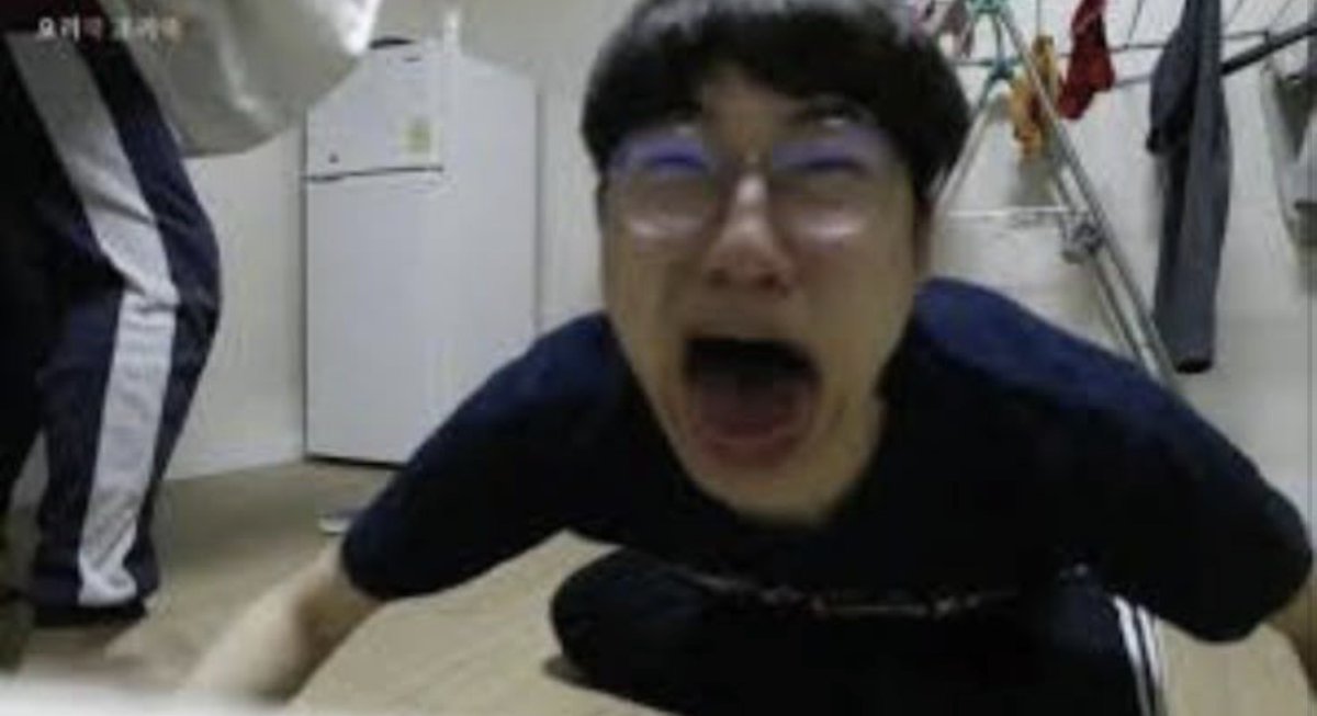 돈가스땡초김밥 tweet media