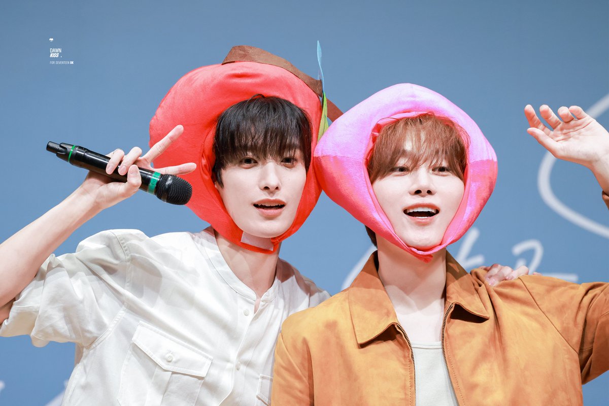 Dawn Kiss😘 tweet media