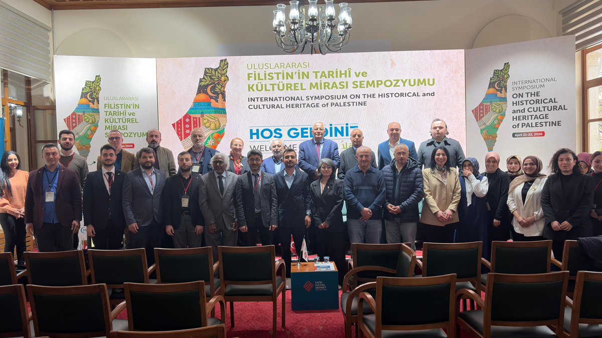 FsmvuOrdam's tweet photo. 'Uluslararası Filistin'in Tarihî ve Kültürel Mirası Sempozyumu', FSM Vakıf Üniversitesinde düzenlendi.
2 gün boyunca 14 oturum halinde icra edilen sempozyumda bölgenin toplumsal hafıza kayıtları bilimsel bir perspektifle ele alındı.

https://t.co/vWionCp59i https://t.co/UdxNUWrCkk