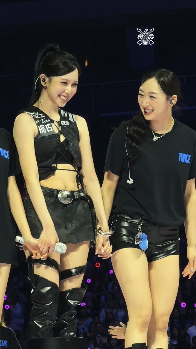 ’s นอวอ ♡︎𓂂𓏸 tweet media