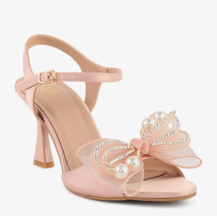 ecs_shop6297's tweet image. Check out the latest design of women's Sandals online at ECS. Explore the best quality sandals for women online at ECS. Get your favorite sandals online across Pakistan at the best prices.
shopecs.com/collections/wo…
#women #shoes #sandals