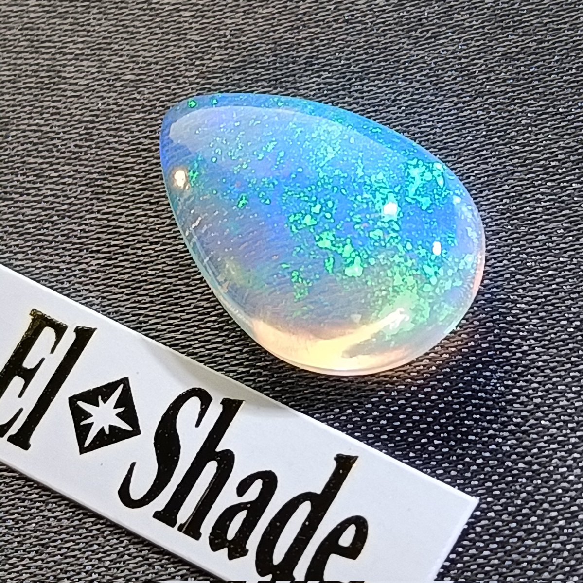 鉱石士エルシェード tweet media