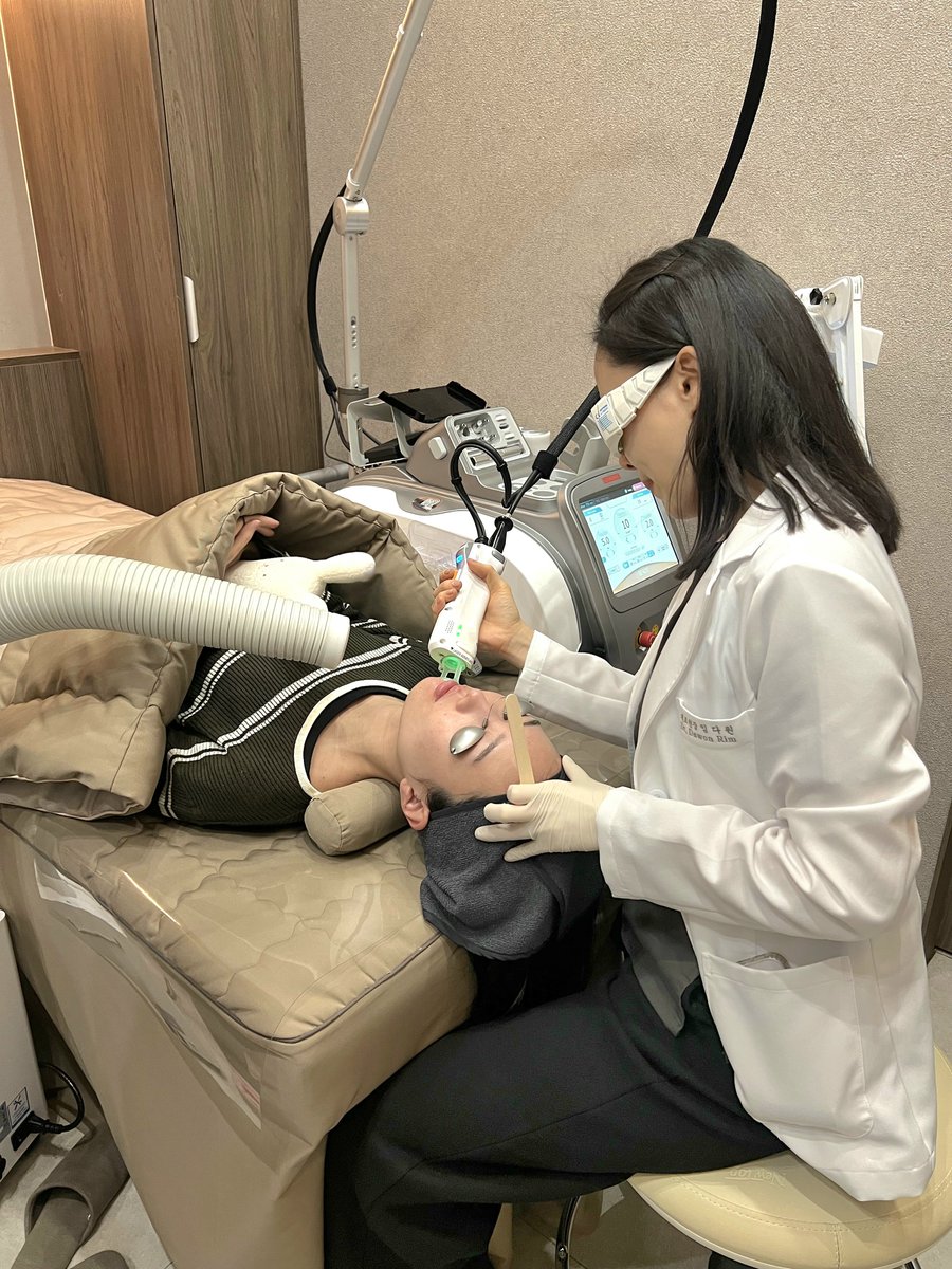 아카네🌛 tweet media