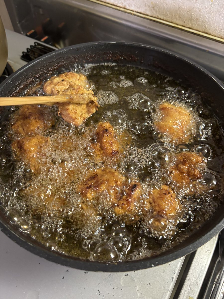 肉うどん tweet media