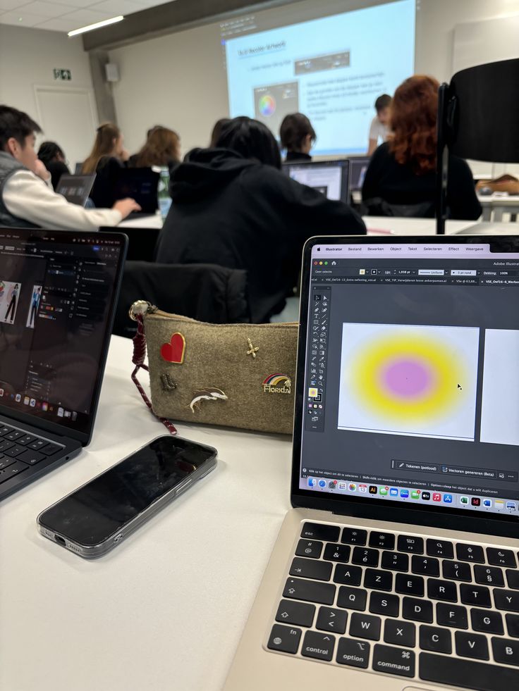 𝐒𝐀𝐑𝐀𝐇. tweet media