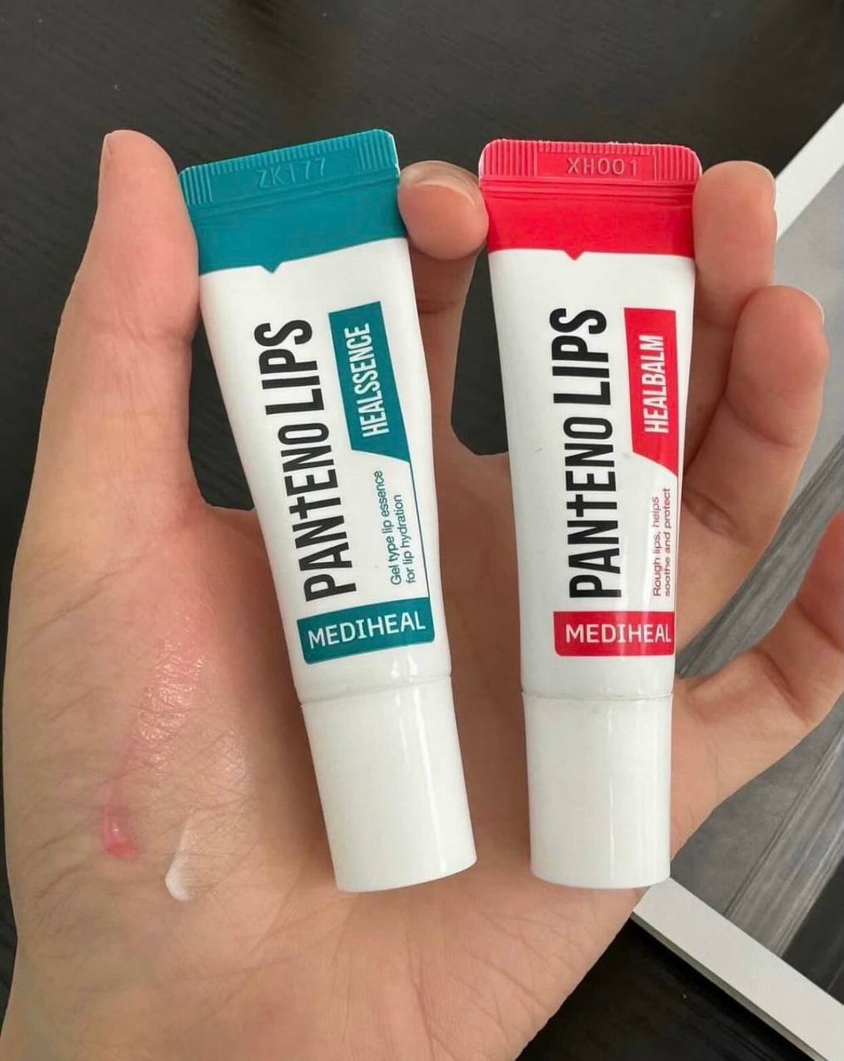 AAAAA… MAKASIH MBWAAKKKK 😭🙏🏻
AKU JADI TAU LIFEHACK LIP BALM INI… BIBIR KERING LANGSUNG LEMBAP &amp; KELIATAN SEHAT LAGIII ✨
serius deh… ternyata cukup pake rutin, bibir pecah-pecah bisa balik halus lagi 🫵🏻✨