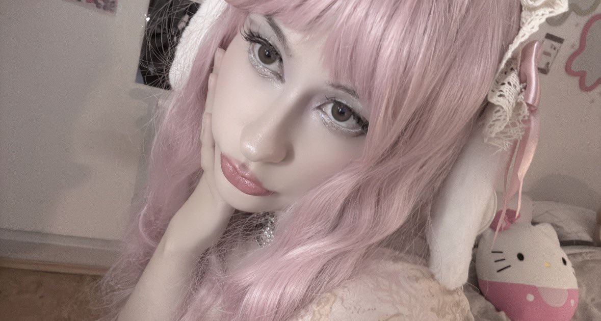 angel tweet media