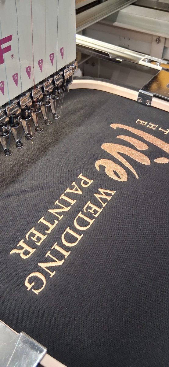 WTCworkwear's tweet image. Close up on the details.

Clean embroidery, quality thread, and a logo that just works — bold on the back, simple on the front.

Built to last.

#WTCWorkwear #Workwear #Embroidery